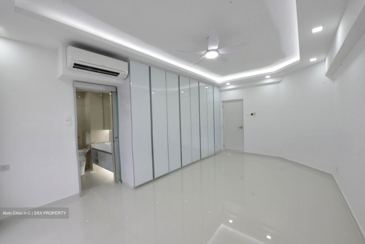 Hawaii Tower (D15), Condominium #500846711